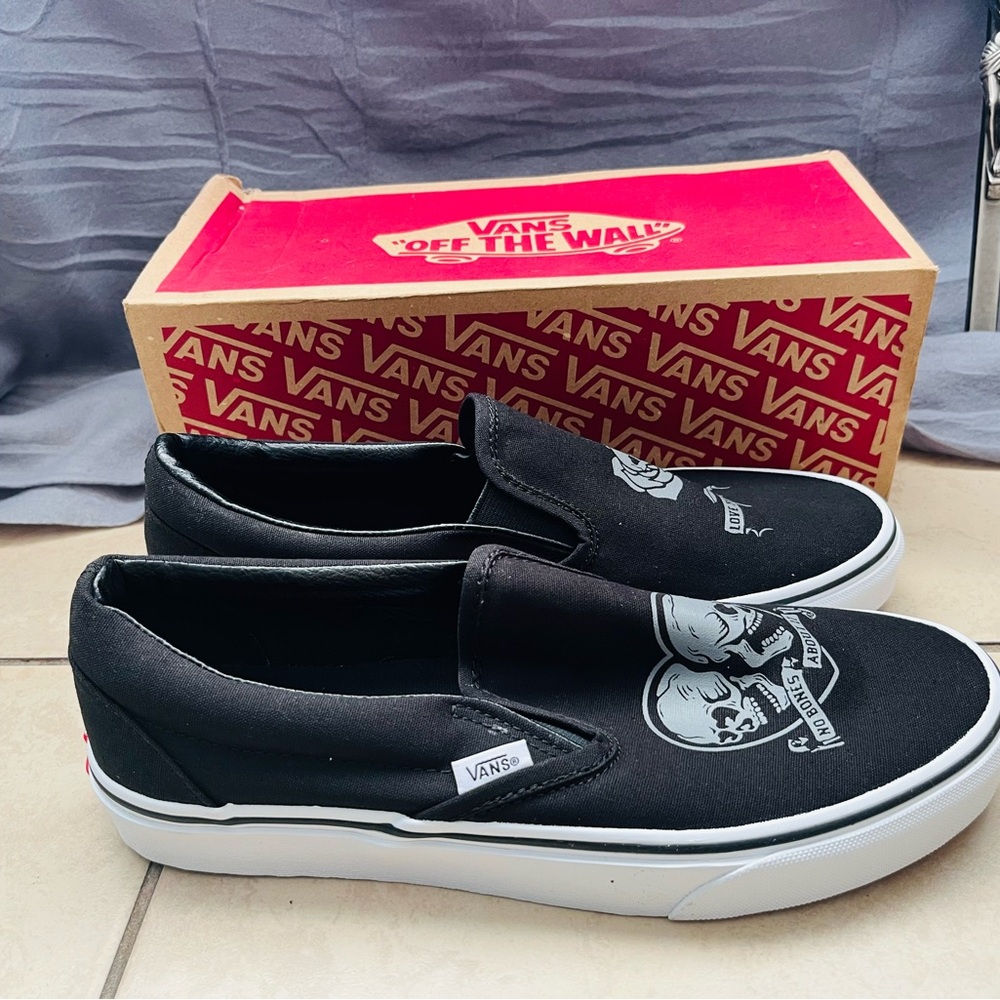 Vans Black Slip-On Sneakers with Skull Graphics - Picture 6 of 9